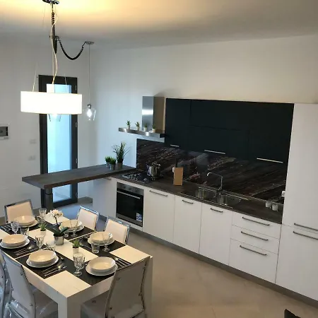 Red Luxury In Borgo Guardiola Near Cefalu Villa Mandra Capreria